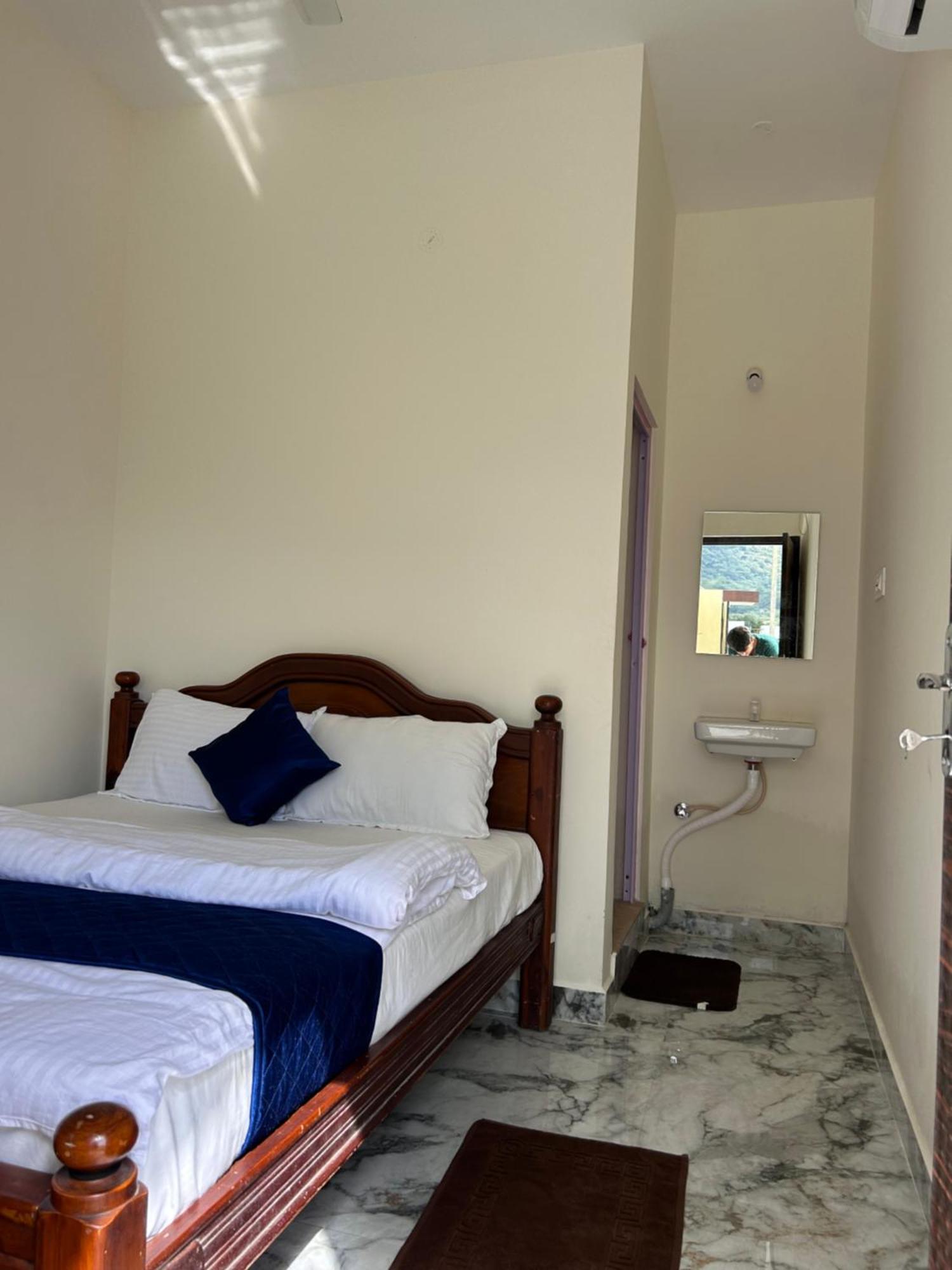 Dss Home Stay Just 500 Meter Girivalam Road Tiruvannāmalai Dış mekan fotoğraf
